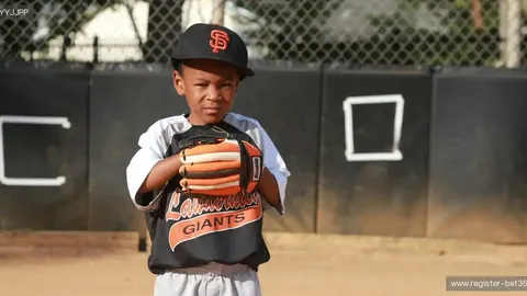 烽火对决：悬念迭起的保级生死战，攻防较量谁主沉浮？